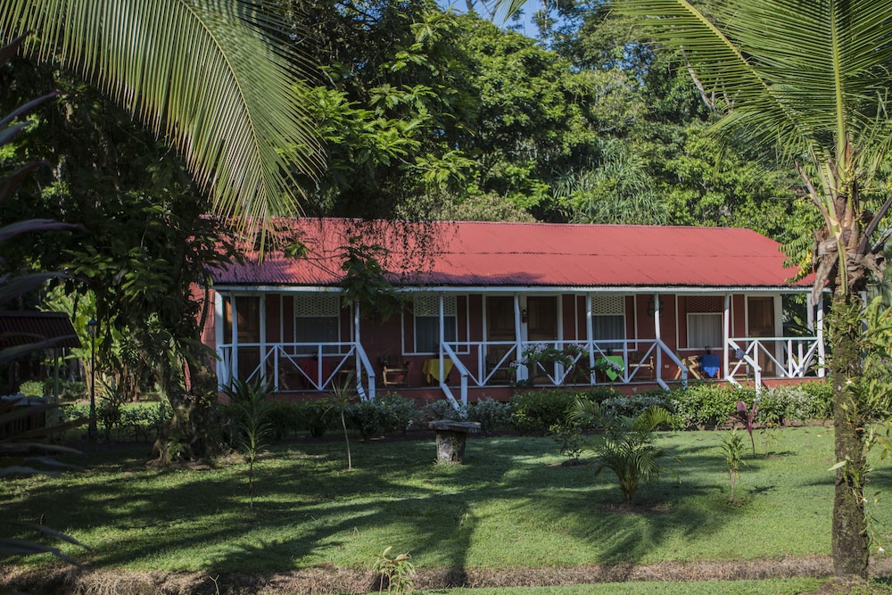 Caribbean Paradise Eco-Lodge 6/50