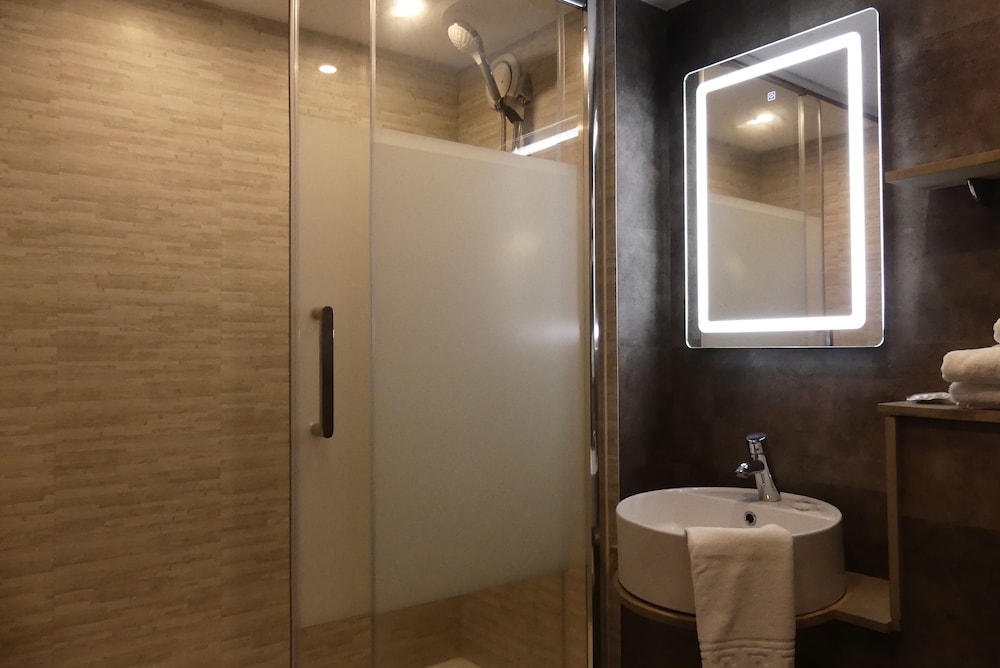 Hotel Le Provencal 56/61
