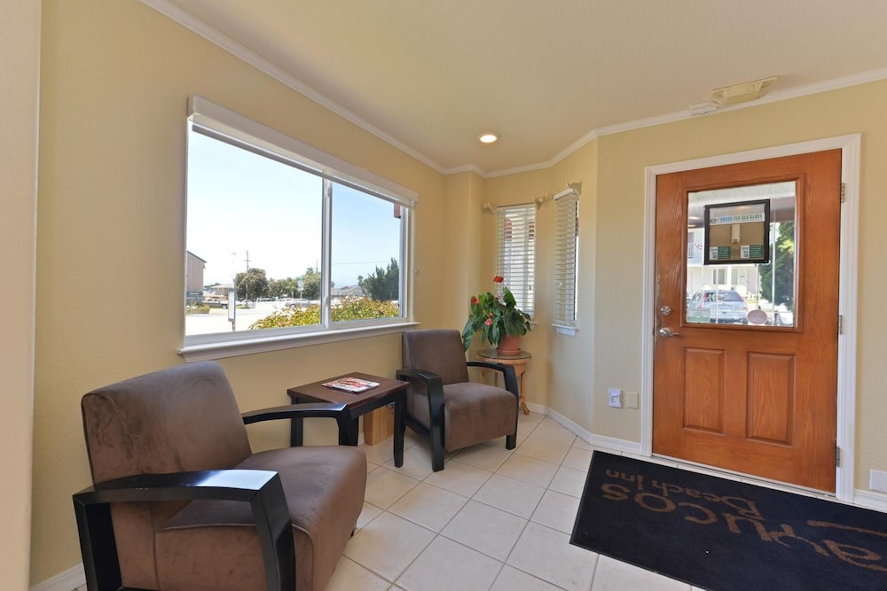 Cayucos Beach Inn 48/64