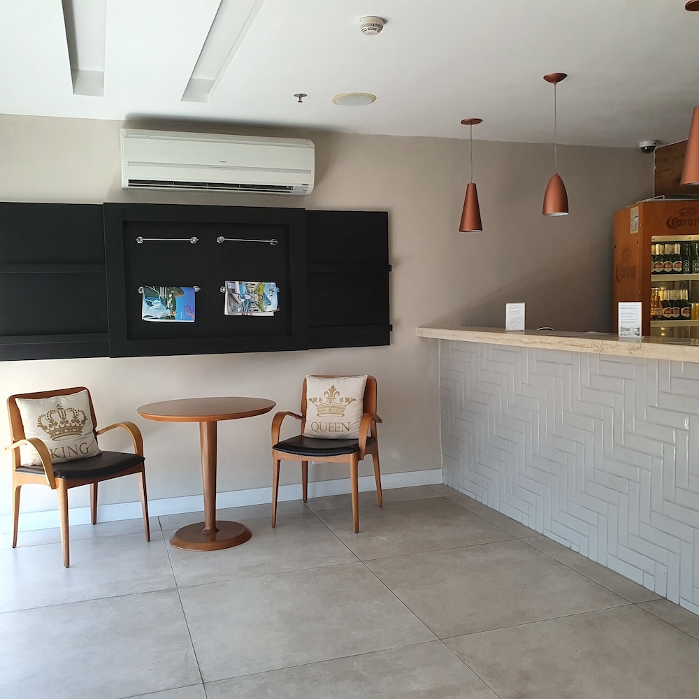 Vogue Square Fashion Hotel 8/50