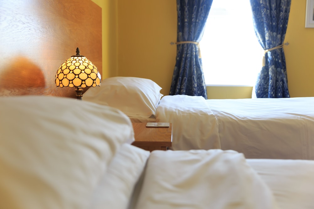 Pilgrim Hotel 17/50