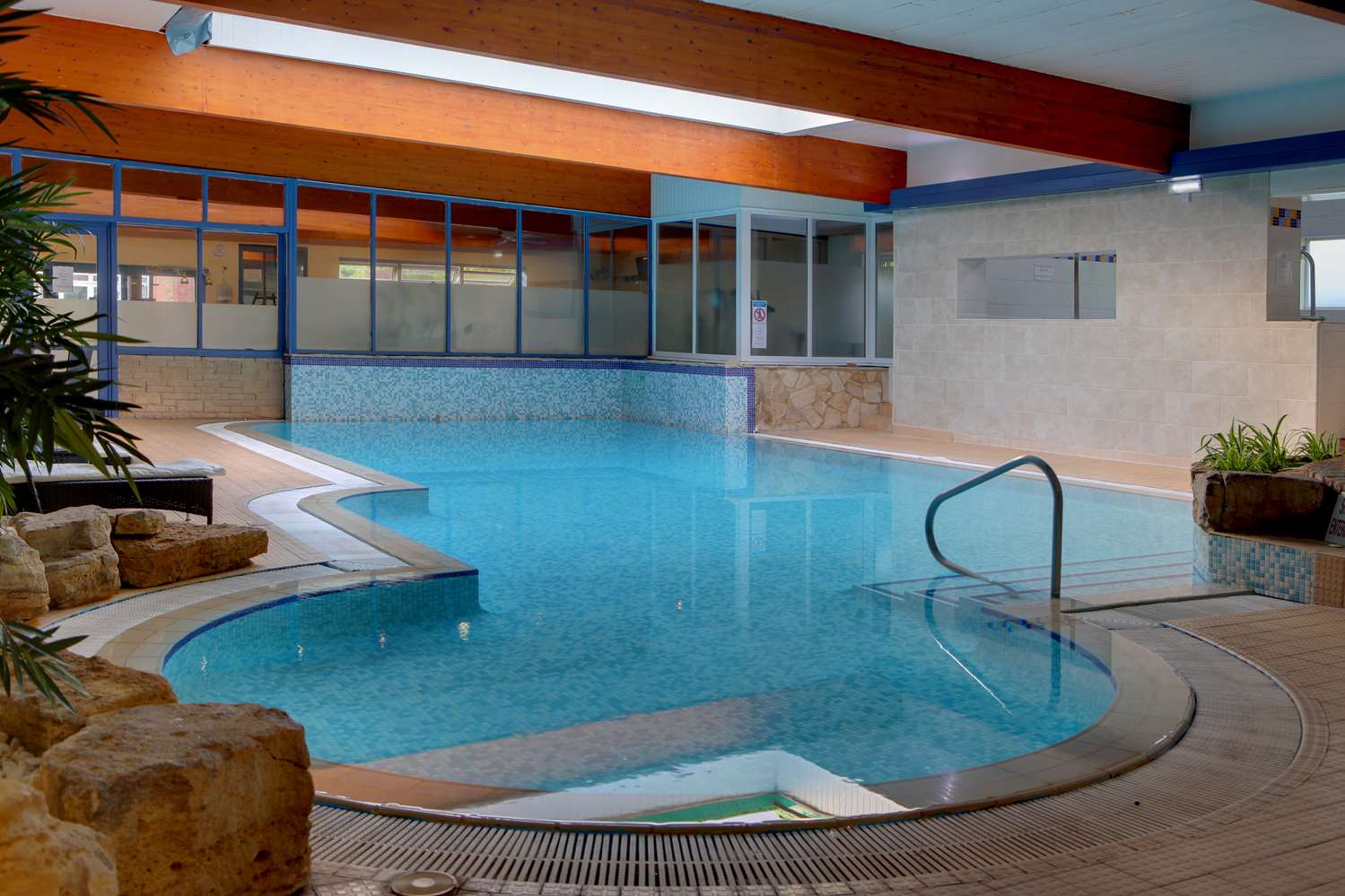 Parkmore Hotel And Leisure Club, Sure Hotel Collection by BW 27/35