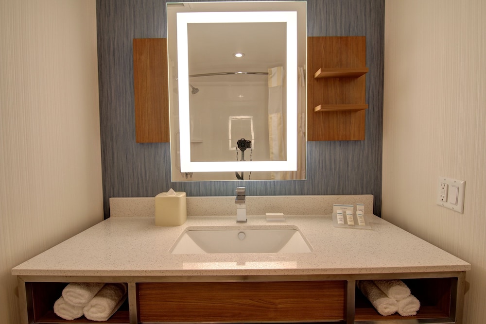 Hilton Garden Inn Toronto Mississauga 18/54