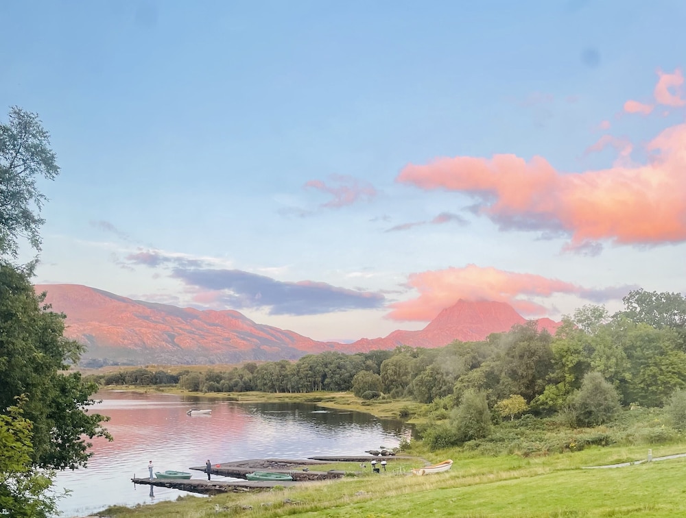Loch Maree Hotel 25/29