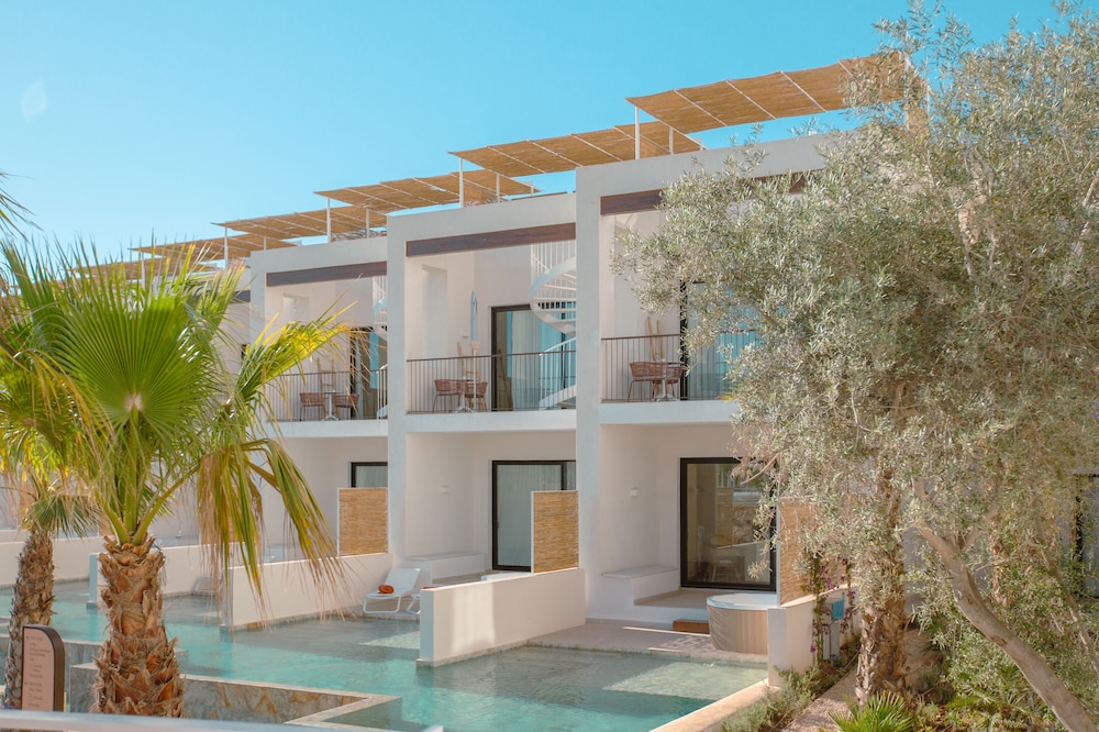 The Signature Level at TRS Ibiza Hotel 52/60