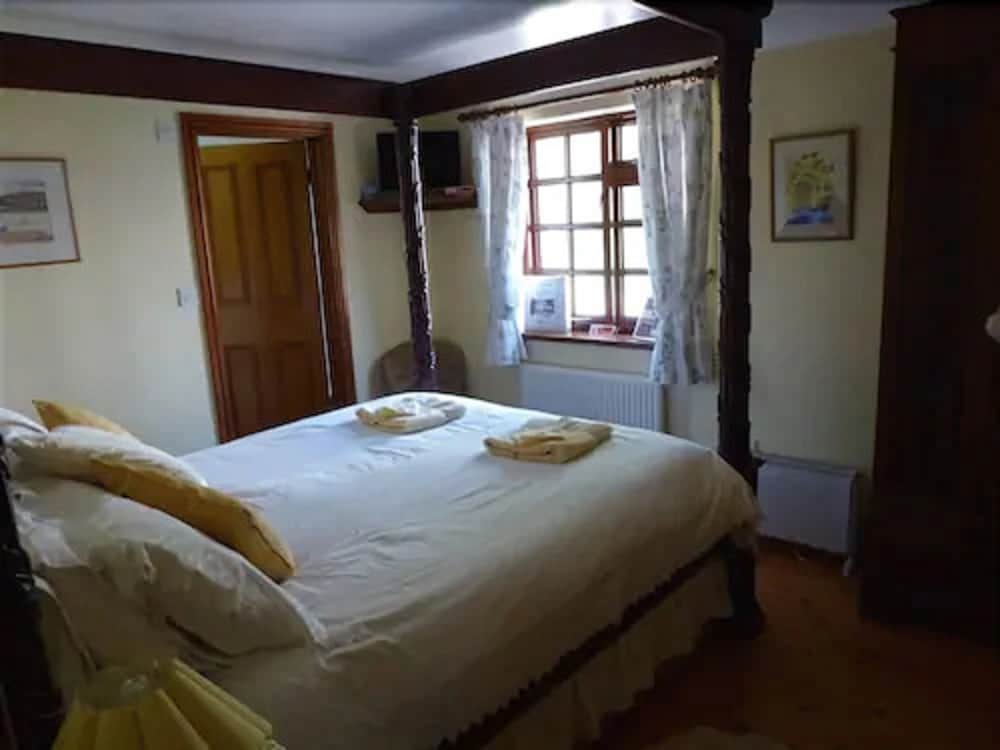 Burton Farmhouse 1/21