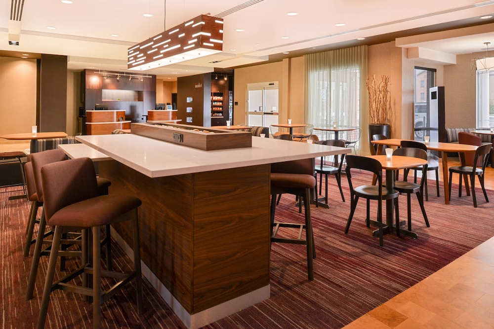 Courtyard By Marriott Toledo North 24/32
