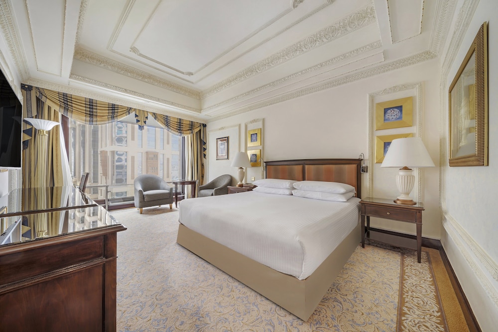 CLASSIC, KING BED, CITY VIEW
