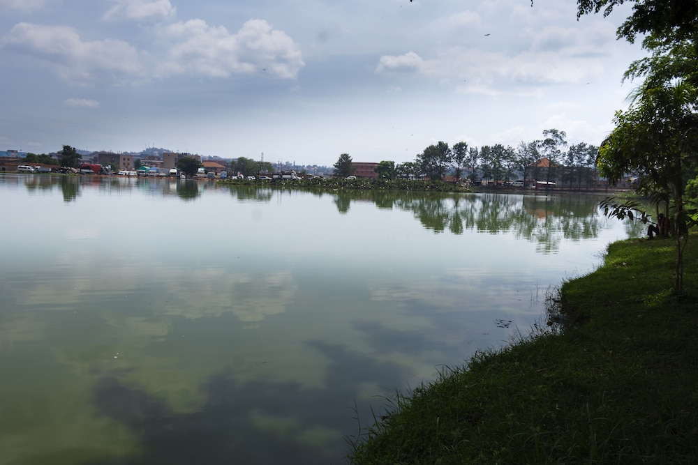 Royal Lake View Gardens 42/50
