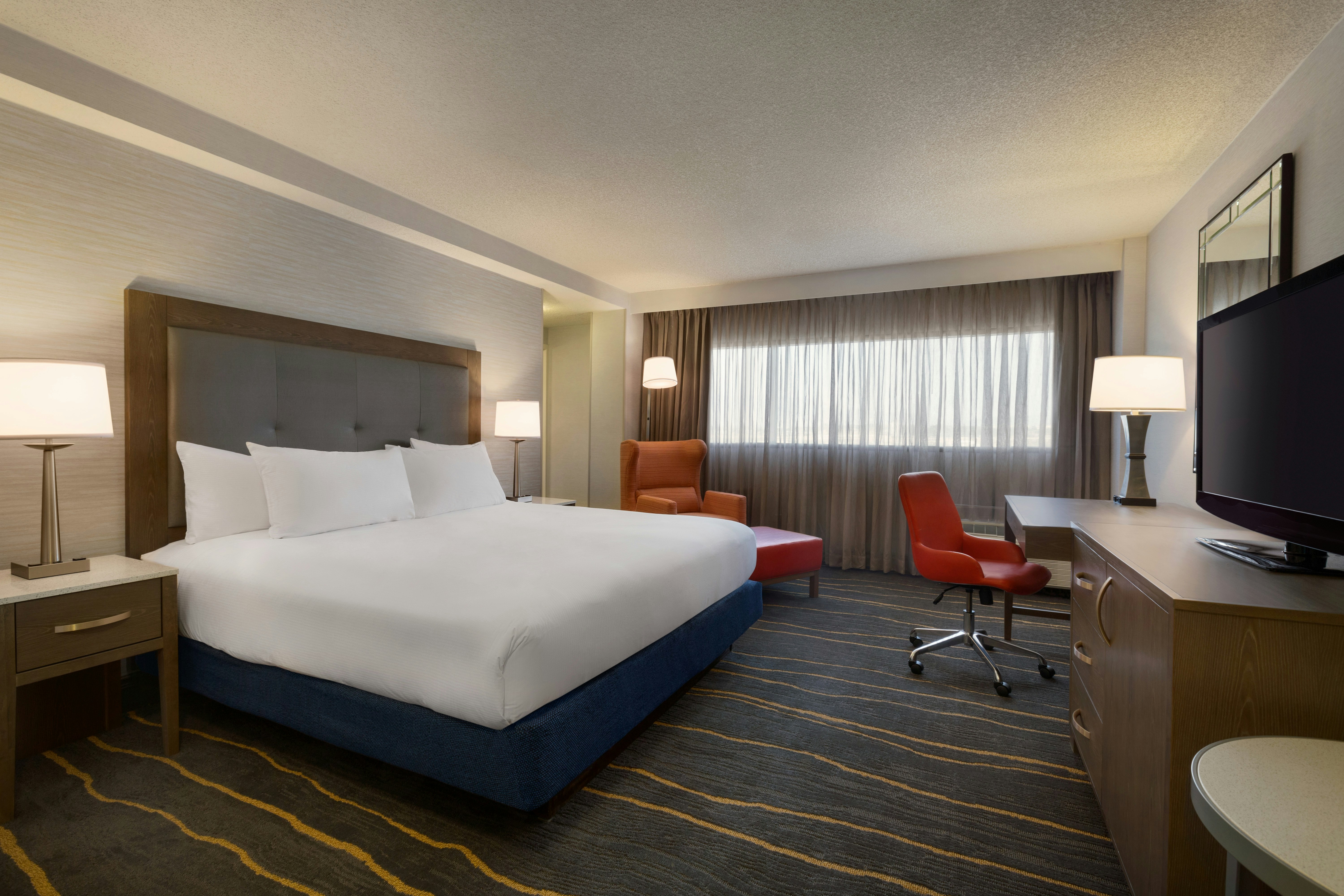 ROOM, KING BED