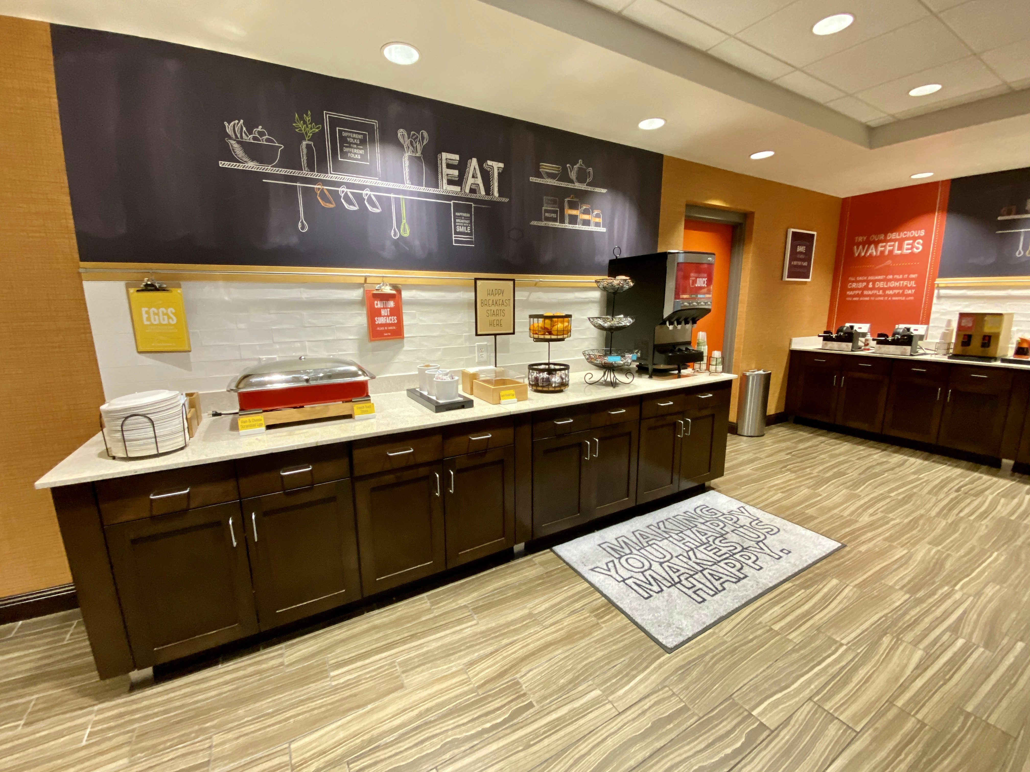 Hampton Inn Suites Deland 15/77