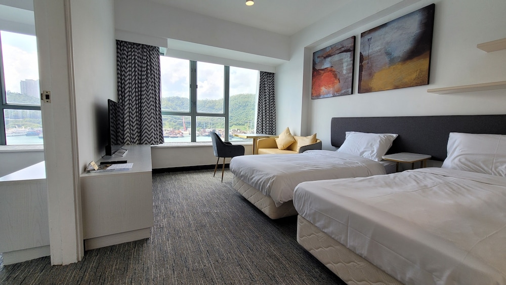 Grand Bay View Hotel 12/50