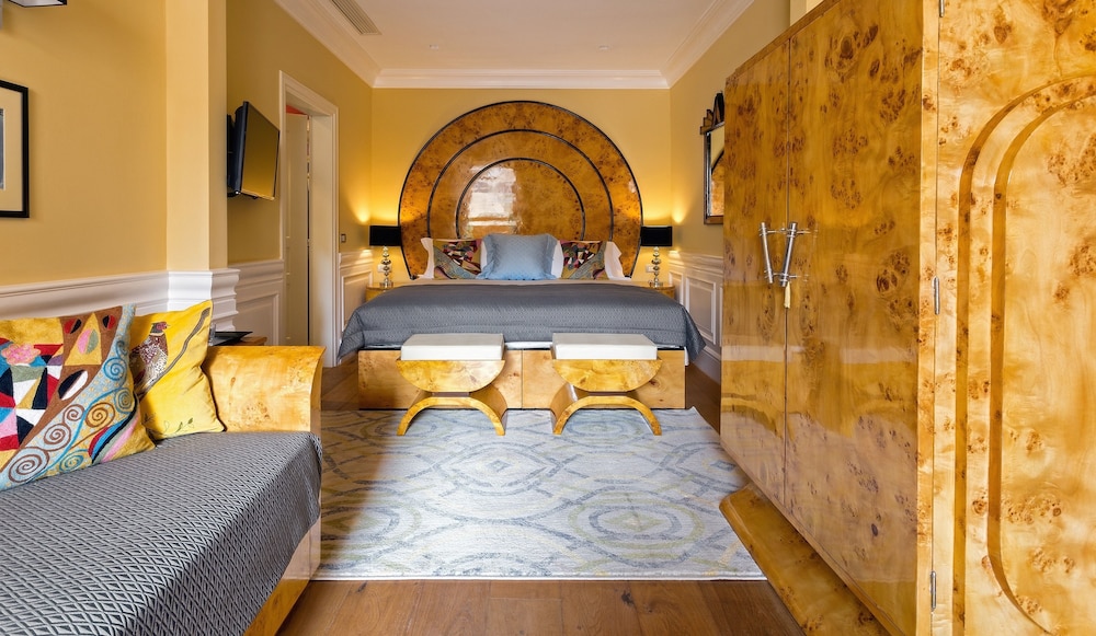 DELUXE, KING BED, TERRACE