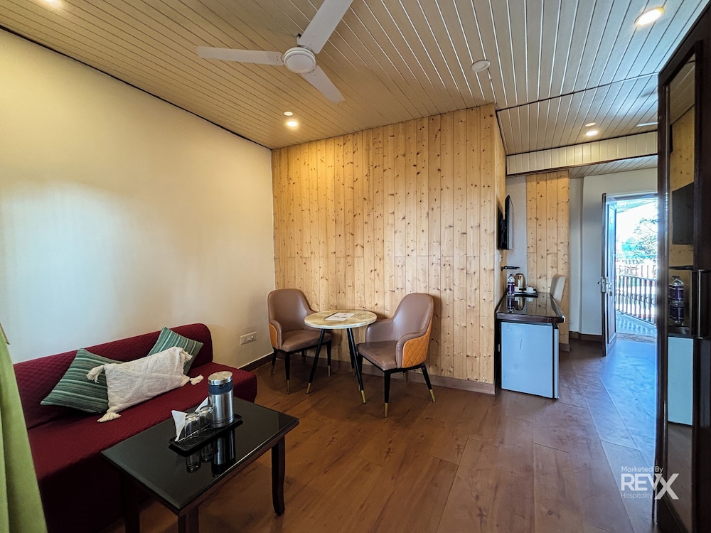 HOTEL SUNNY COT 33/55