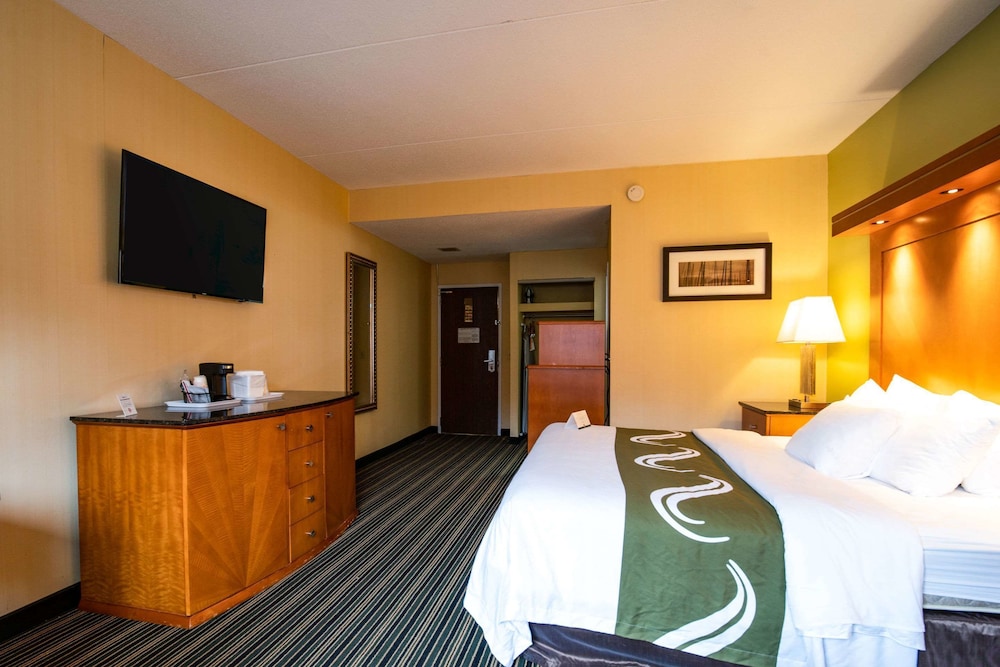 Quality Inn Cromwell - Middletown 12/37