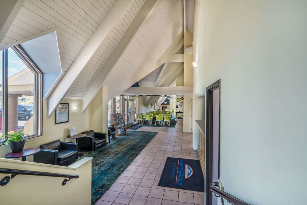 Hotel 505 25/49