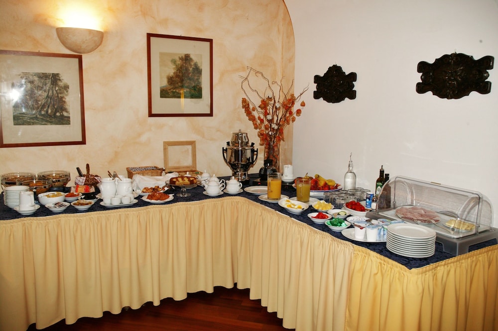 La Valletta Relais 26/38