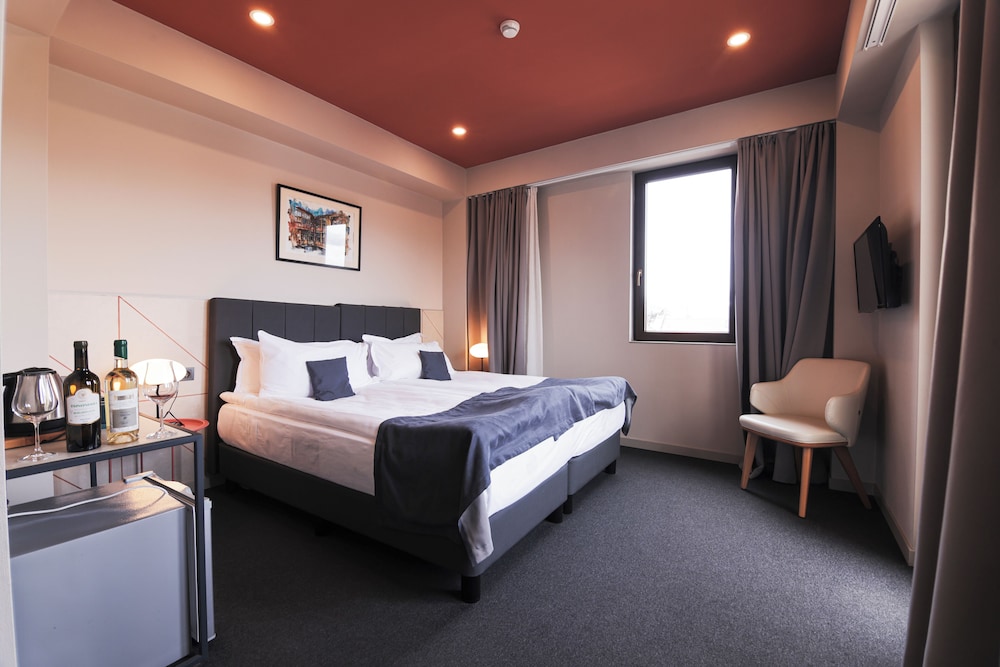 Deluxe, Double or Twin Bed, Balcony