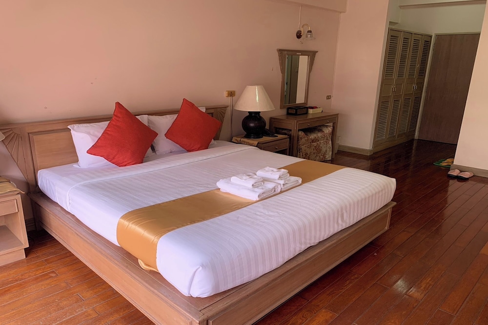 Pin Hotel 14/63