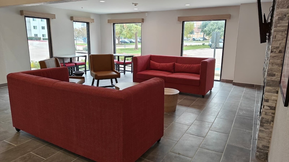 Hawthorn Extended Stay by Wyndham Irving DFW North 52/69