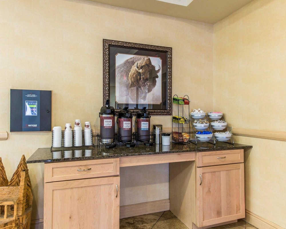 Comfort Inn & Suites Rawlins WY 32/48