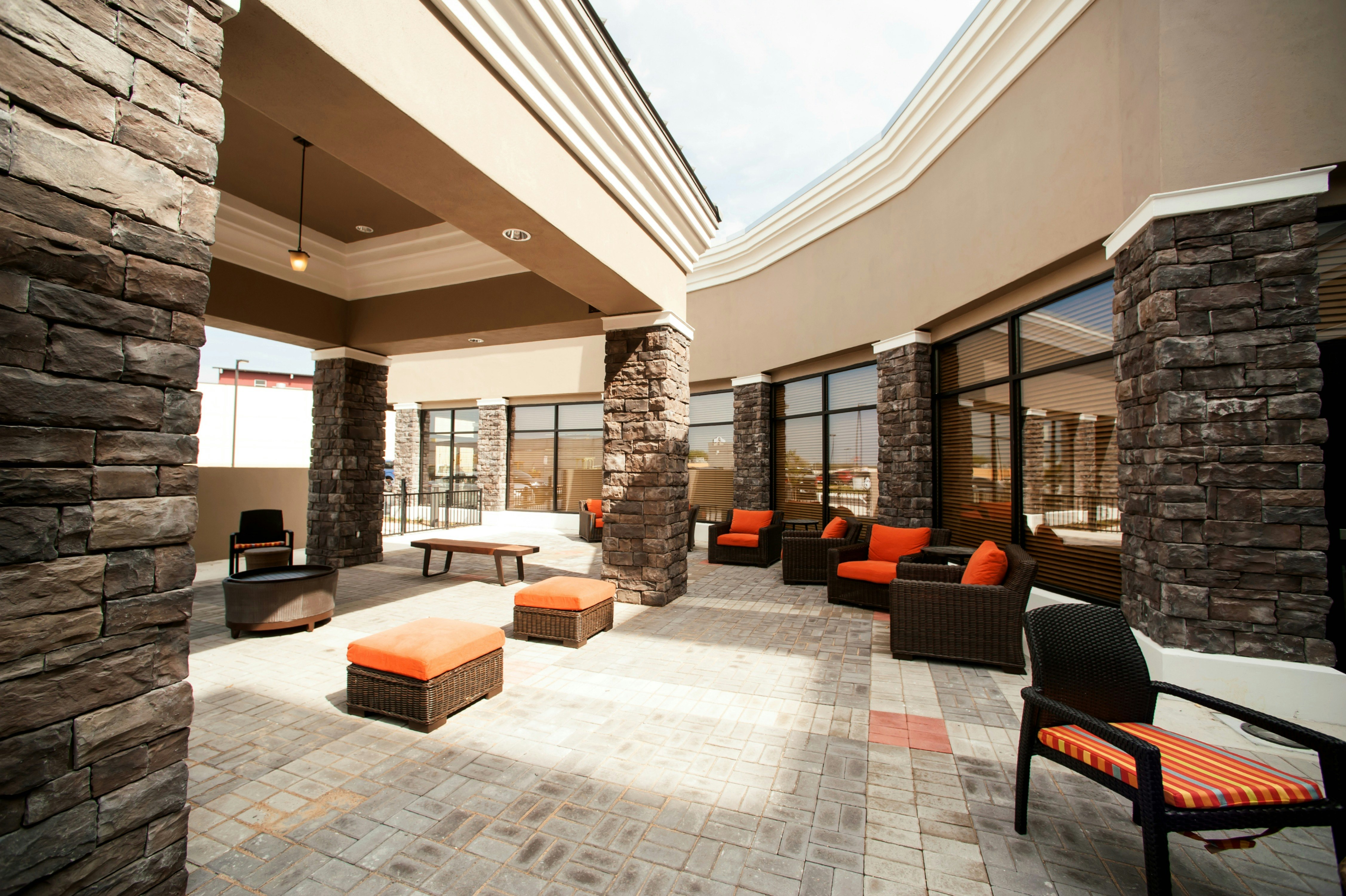 HILTON GARDEN INN SAN ANTONIO-LIVE OAK CONFERENCE CENTER 52/76