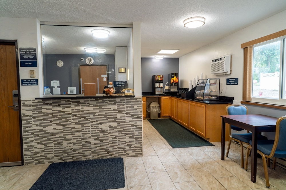 Coratel Inn & Suites by Jasper Hastings 4/50