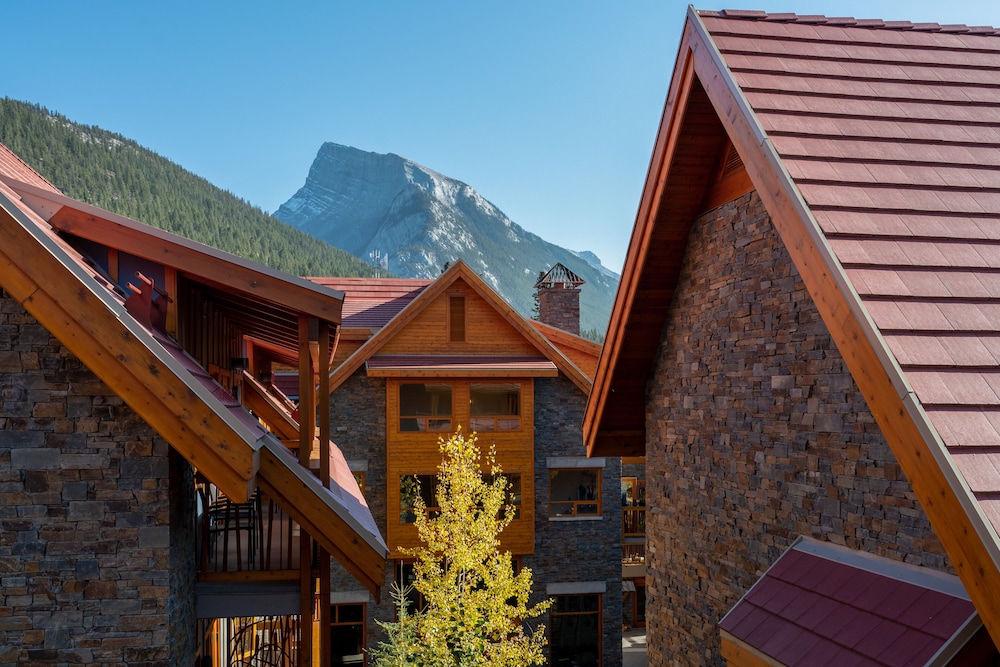 Moose Hotel And Suites 63/66