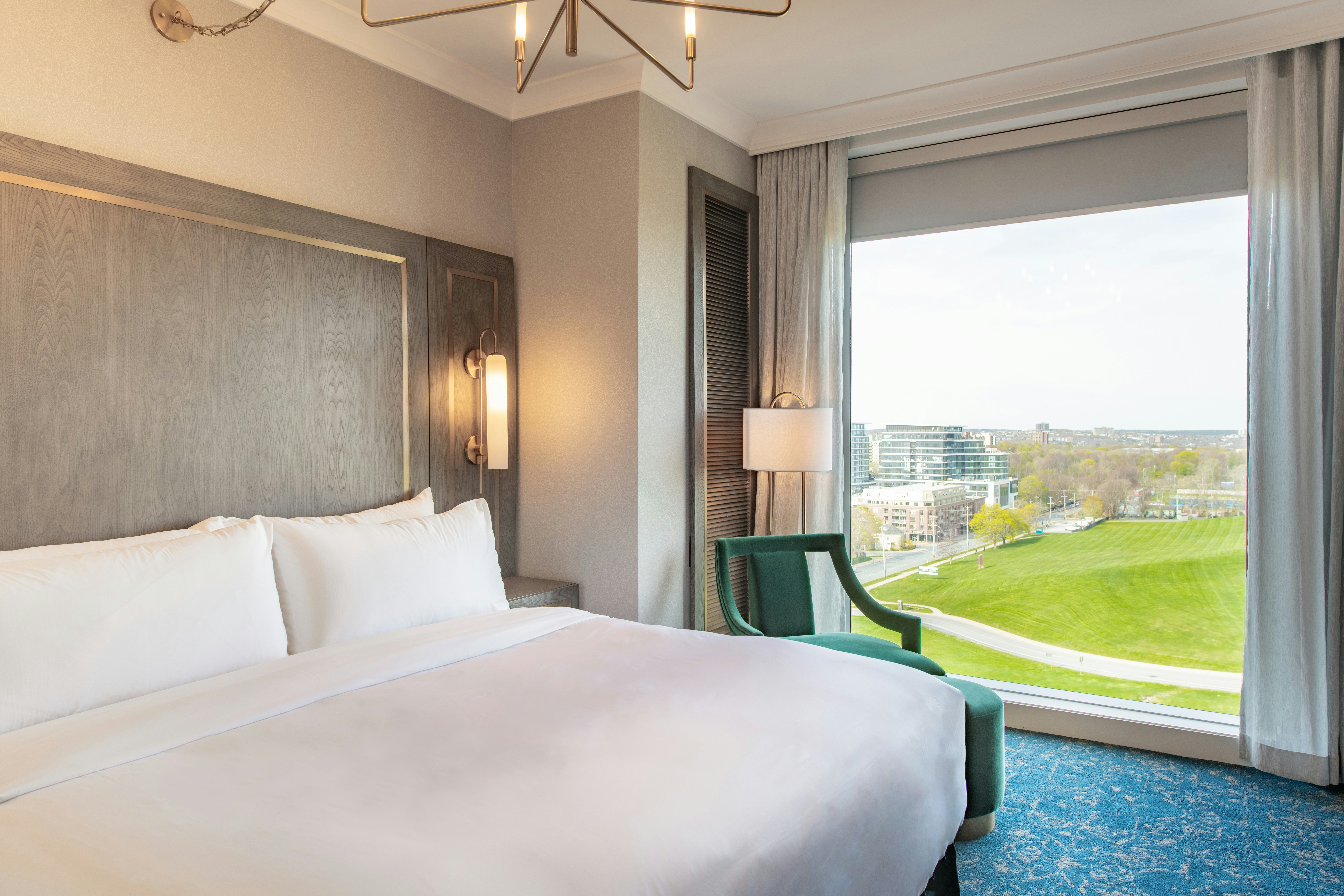 Standard, King Bed, Sutton Place Hotel Halifax 2/5