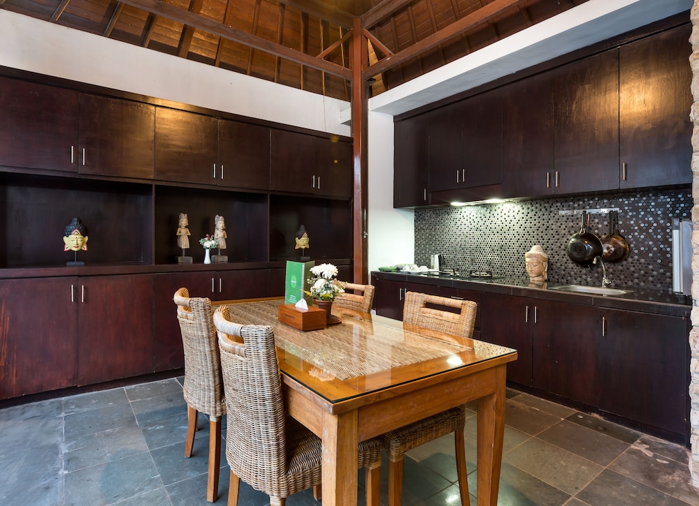 Ubud Raya Villa 38/50