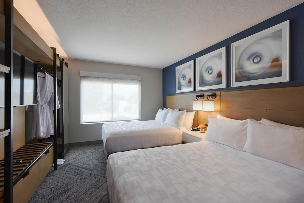 Hyatt Centric Santa Clara Silicon Valley 7/50