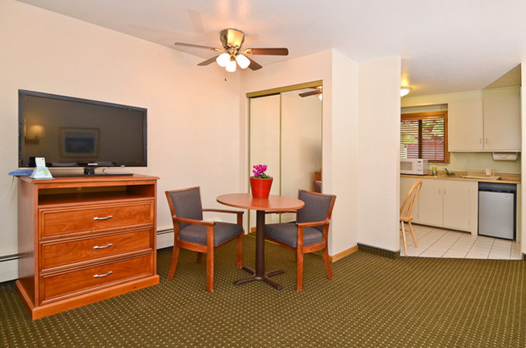 Best Western Ptarmigan Lodge 59/72