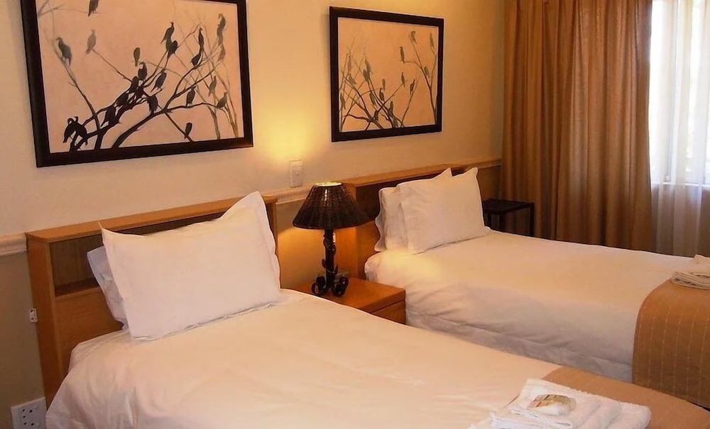 Clubview Guest House 10/40