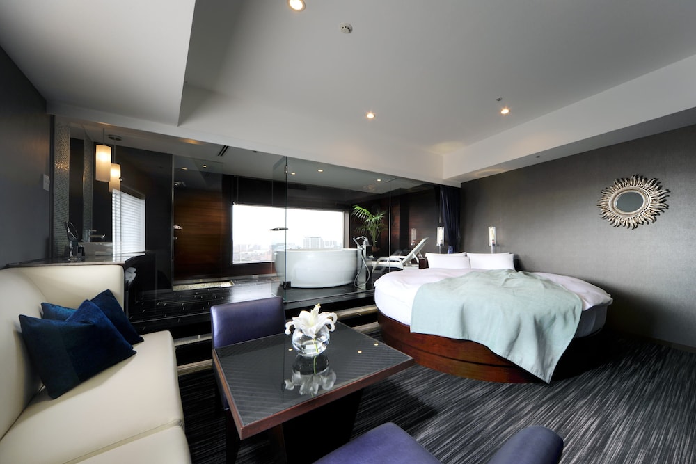Sol, King Bed