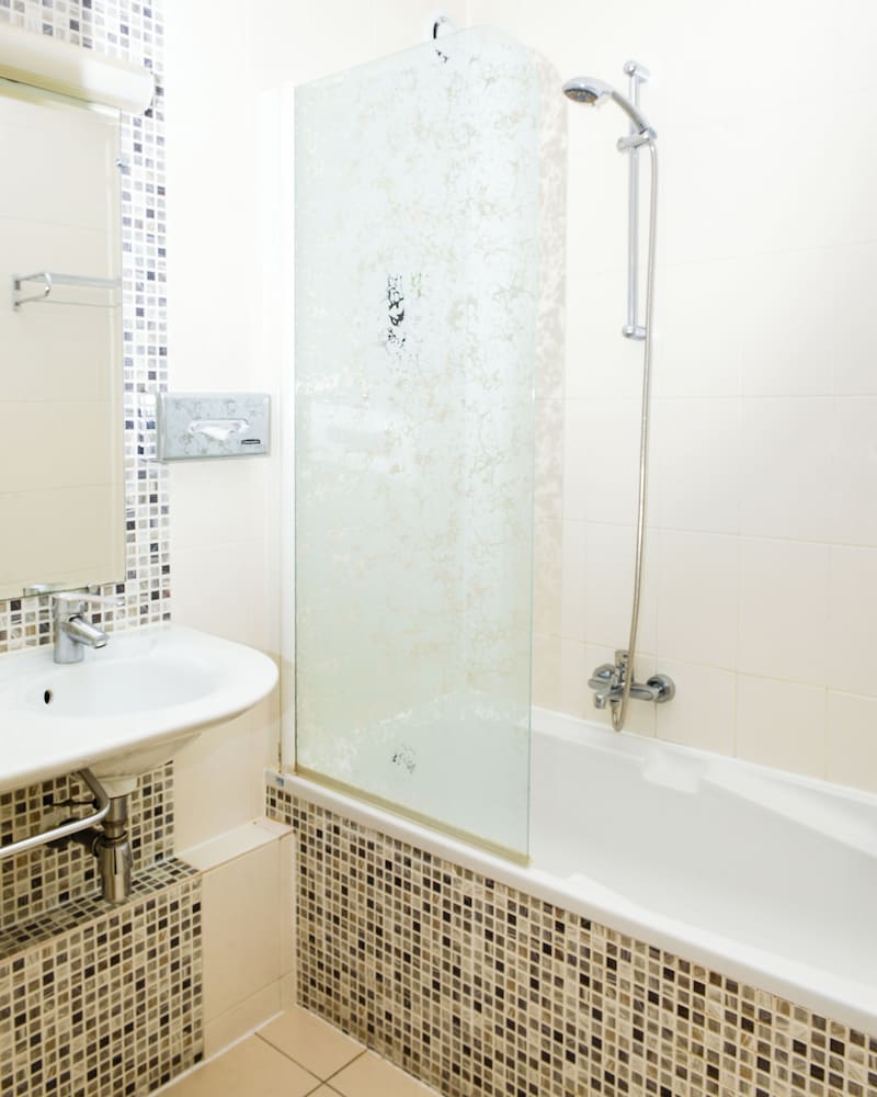 غرفة عائلية ثلاثية بشرفة، Kyriad Prestige Les Sables D Olonne Plage Centre Des Congres 10/10