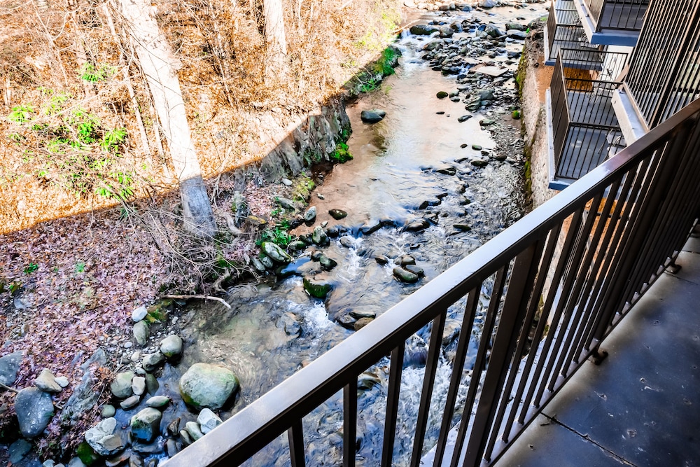 Bear Creek Inn Gatlinburg 36/41