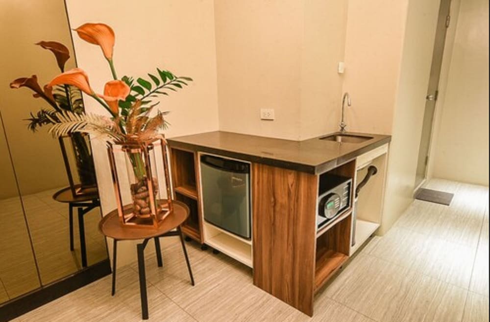 Pacific Skyloft Hotel 58/66