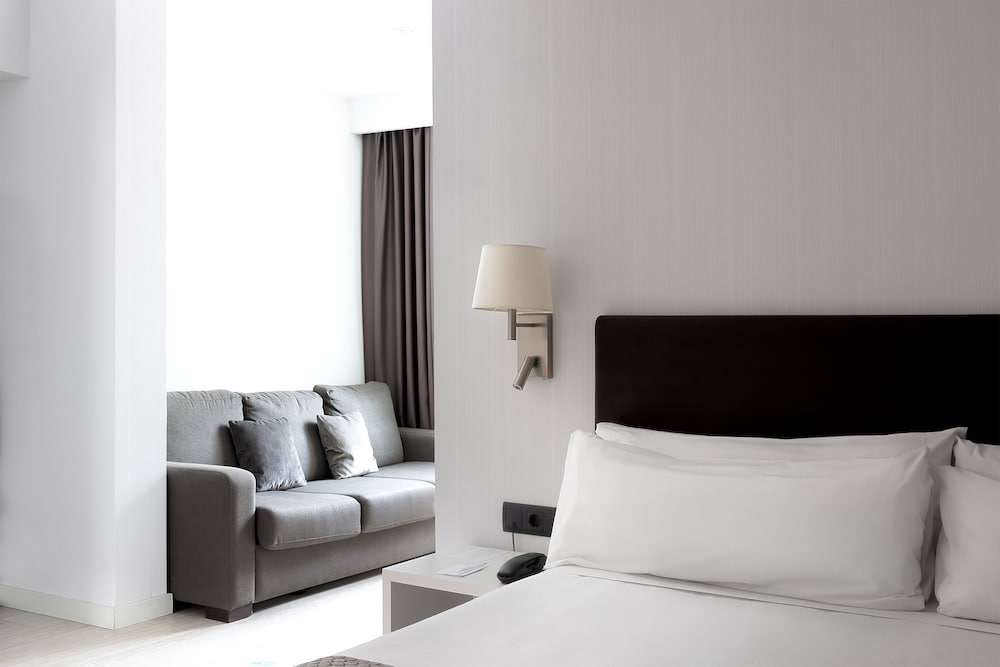 Catalonia Albeniz Hotel 30/55