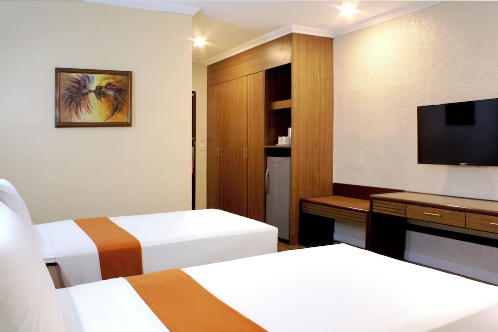 Rothman Hotel 33/62