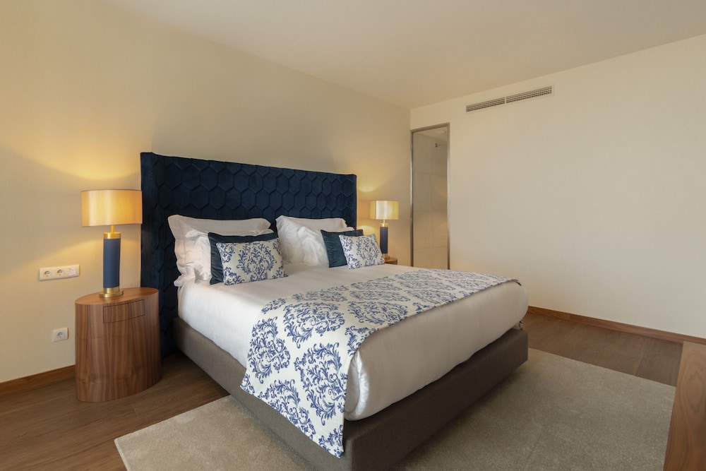 Boeira Garden Hotel Porto Gaia, Curio Collection by Hilton 14/64