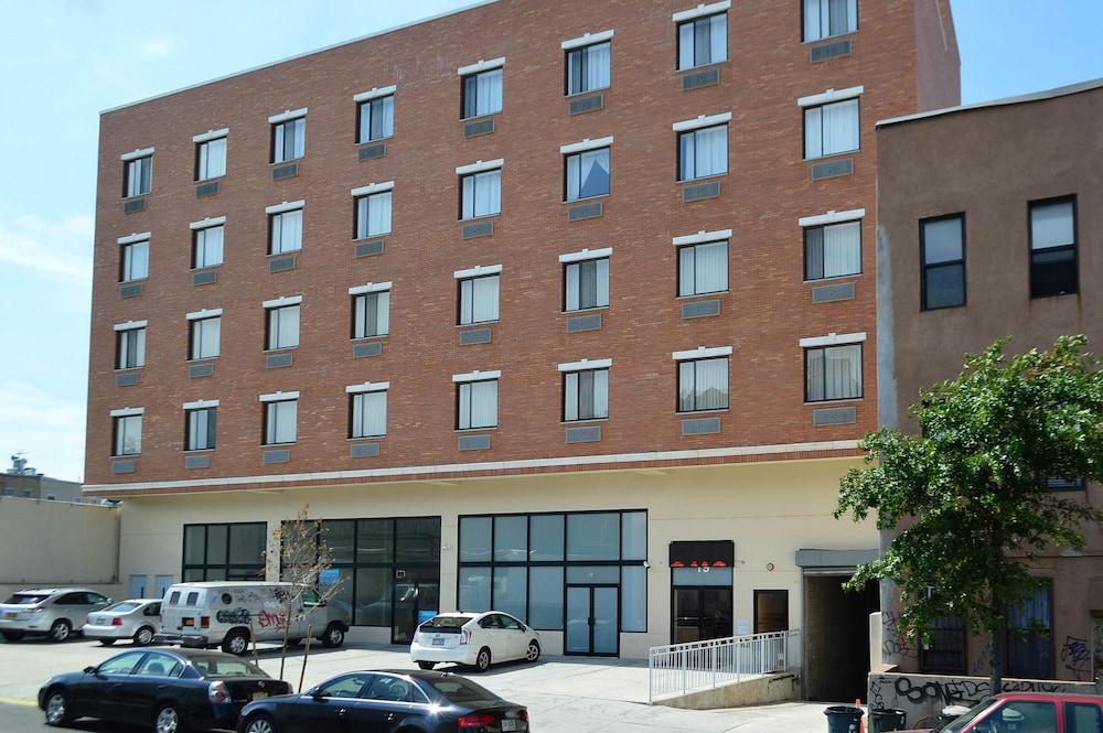 Bogart Hotel 2/33