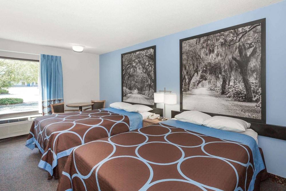 Super 8 By Wyndham Valdosta Conf Center Area 16/37