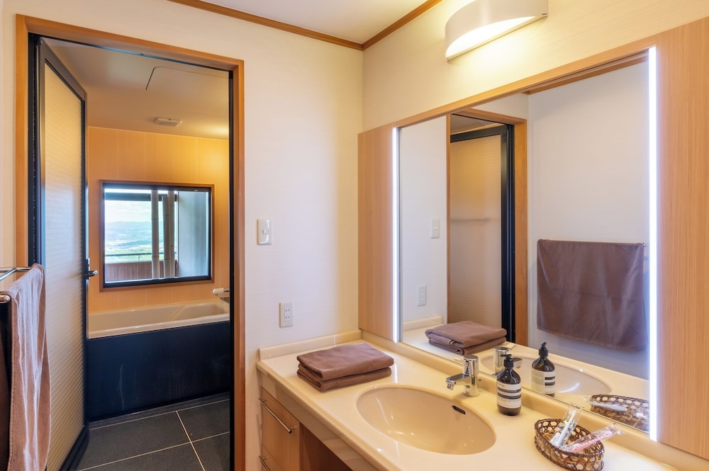 Arima Onsen Motoyu Kosenkaku 50/50