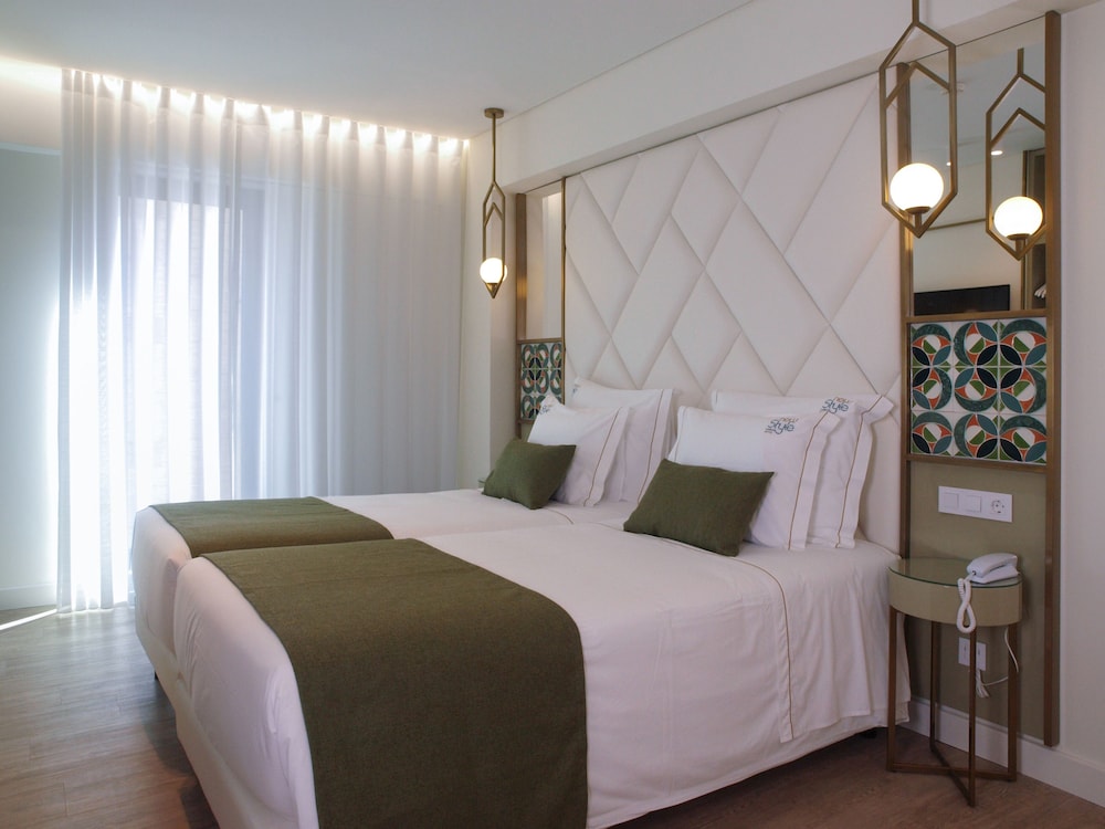New Style Lisbon Hotel 8/21