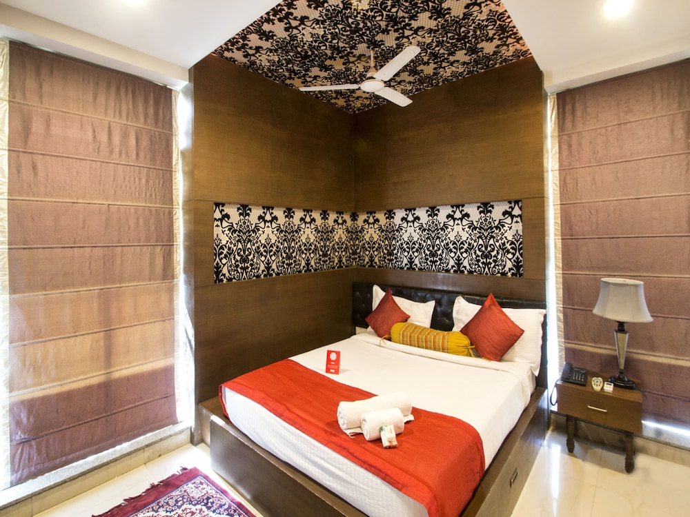 OYO Manikonda Near Inorbit Mall Cyberabad 13/20