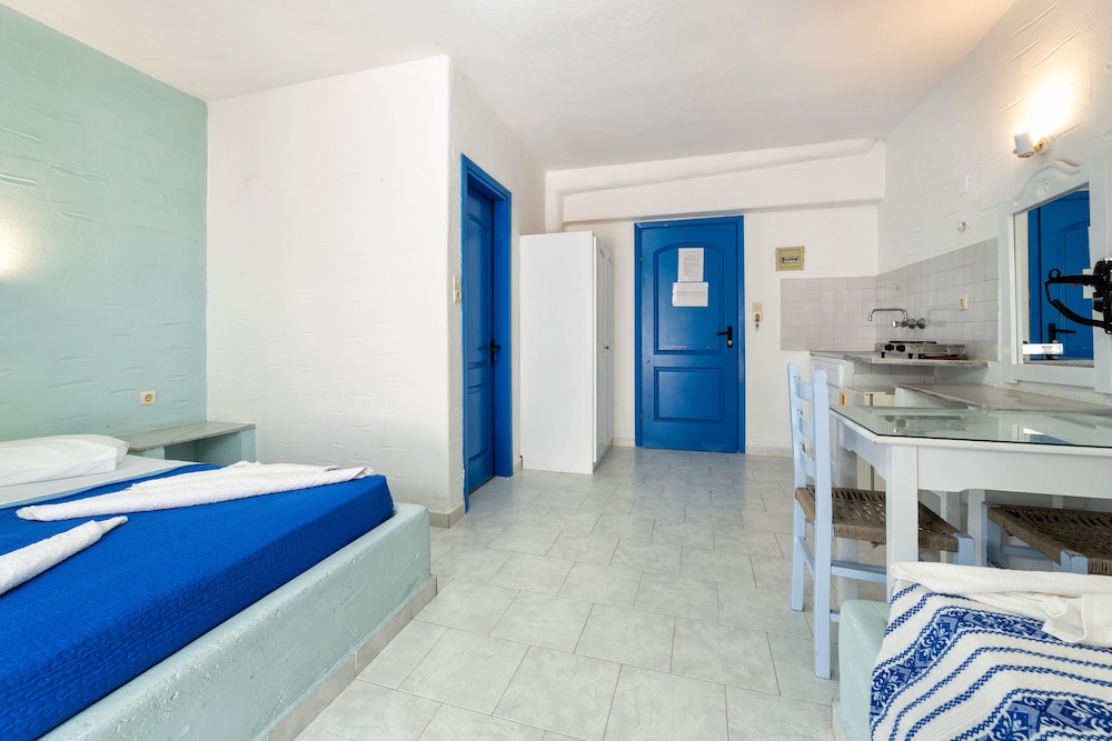 Stratos Apartments and Studios 21/45