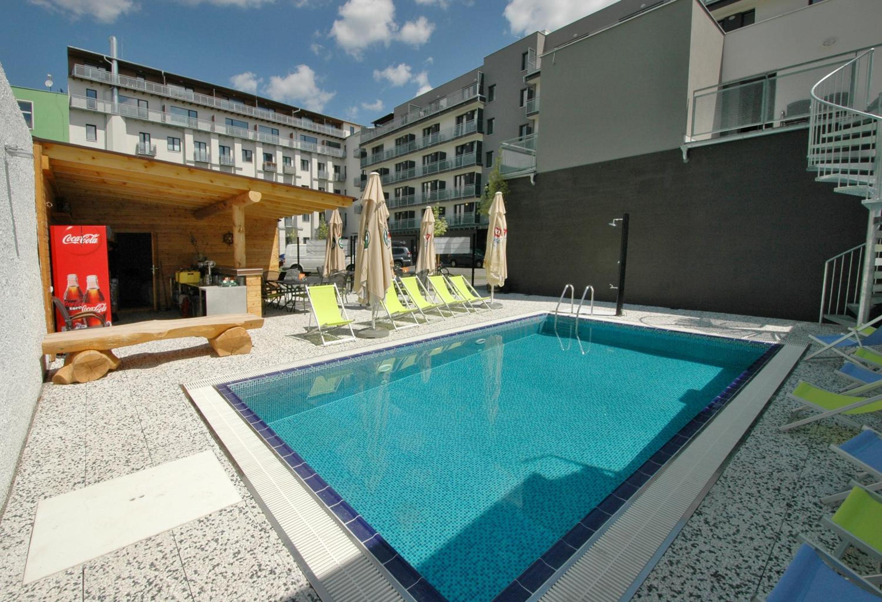 eFi Palace Hotel 30/31