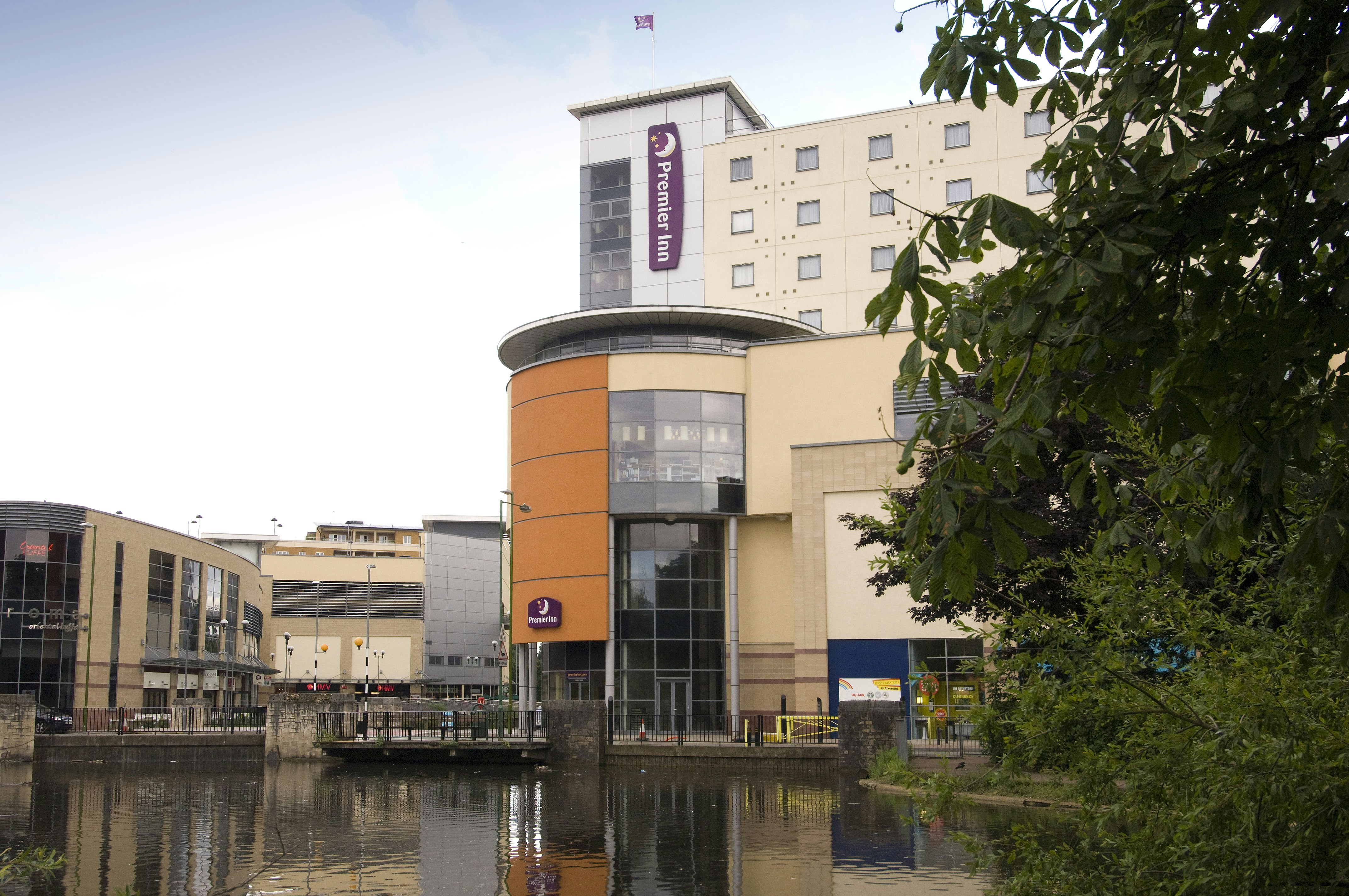Premier Inn Hemel Hempstead Central 20/23