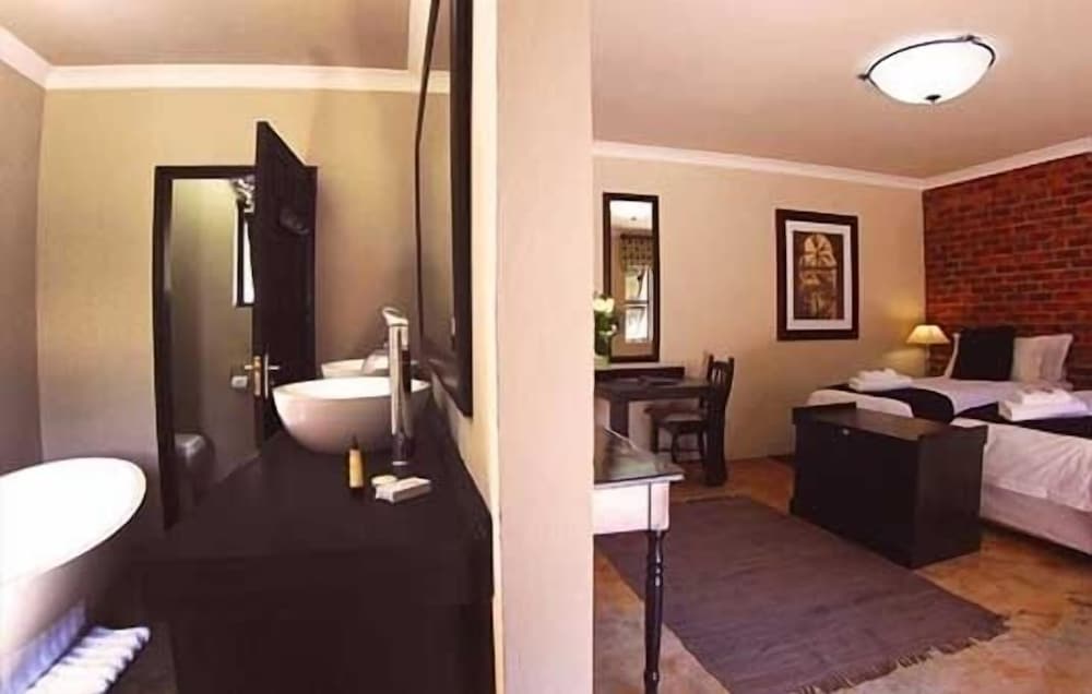 Accolades Boutique Venue 45/49