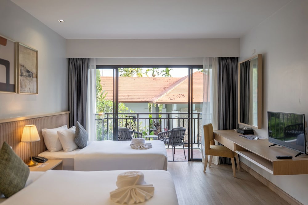 Estella Phuket Mai Khao Beach Resort 27/66